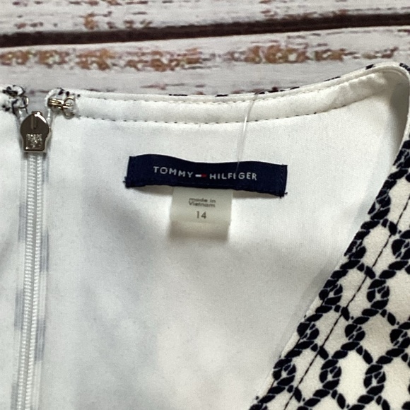 128. Tommy Hilfiger Sheath Dress NWT Size 14 - Picture 5 of 6